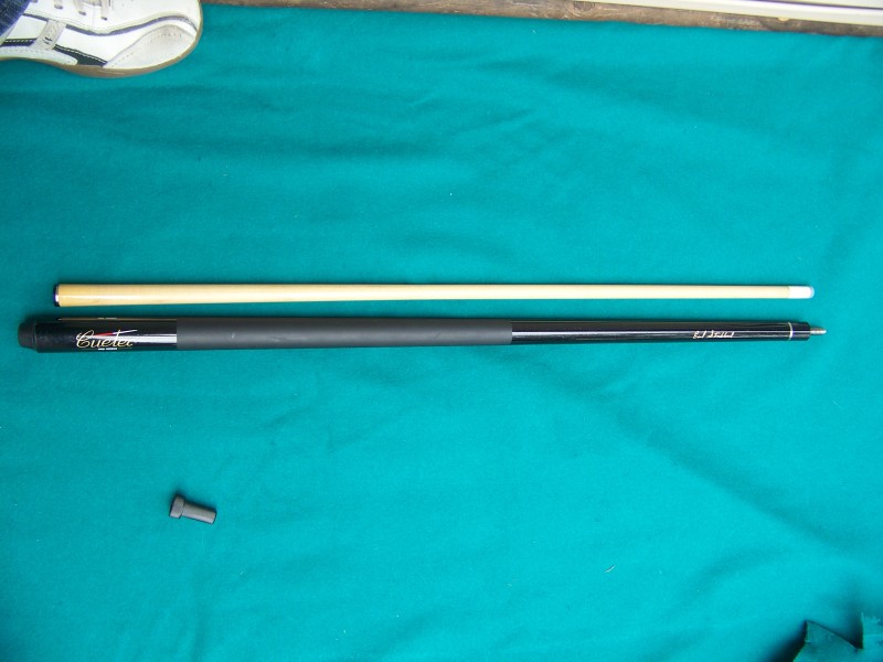 FS older Cuetec Earl Strickland cue black 19 0z FS older Cuetec Earl Strickland cue black 19 0z