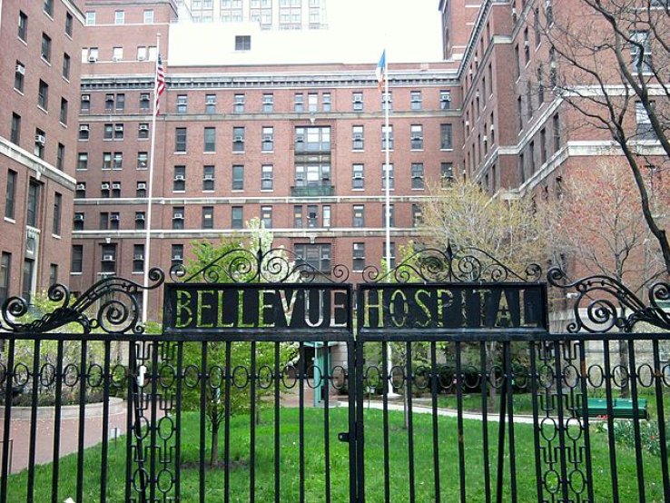 640px-Bellevue_Hospital_front_gate_jeh.jpg