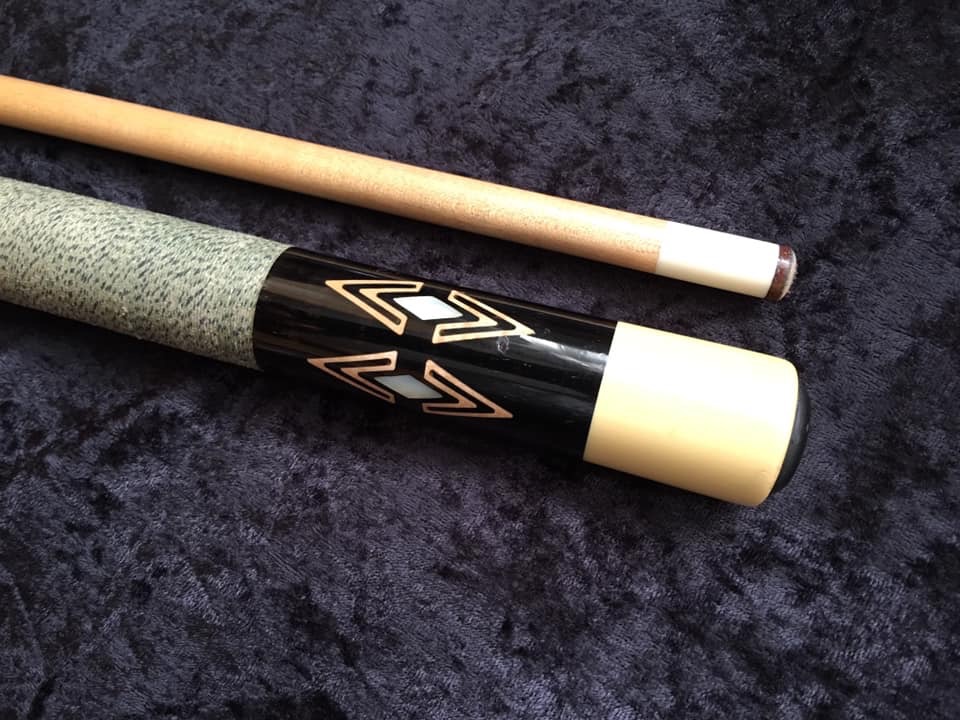FS..Joss J-18 Color of Money variant cue | AzBilliards Forums FS..Joss J-18 Color of Money variant cue | AzBilliards Forums