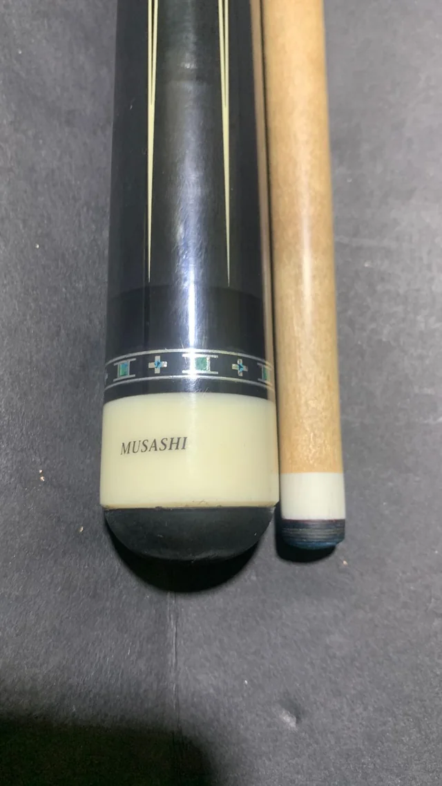 adam-musashi-cue-fake-or-real-v0-tbo4l6j0jvcf1.webp
