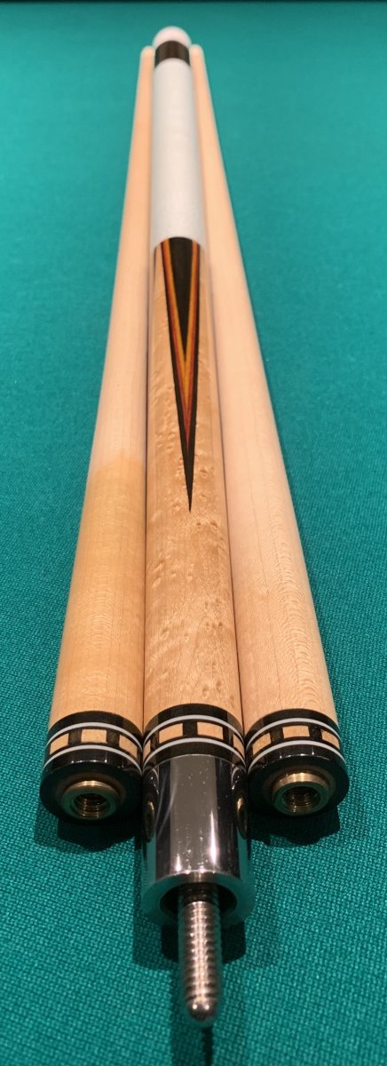 Vintage 4 Point Joss Cue With a Veneered Ring in the Butt