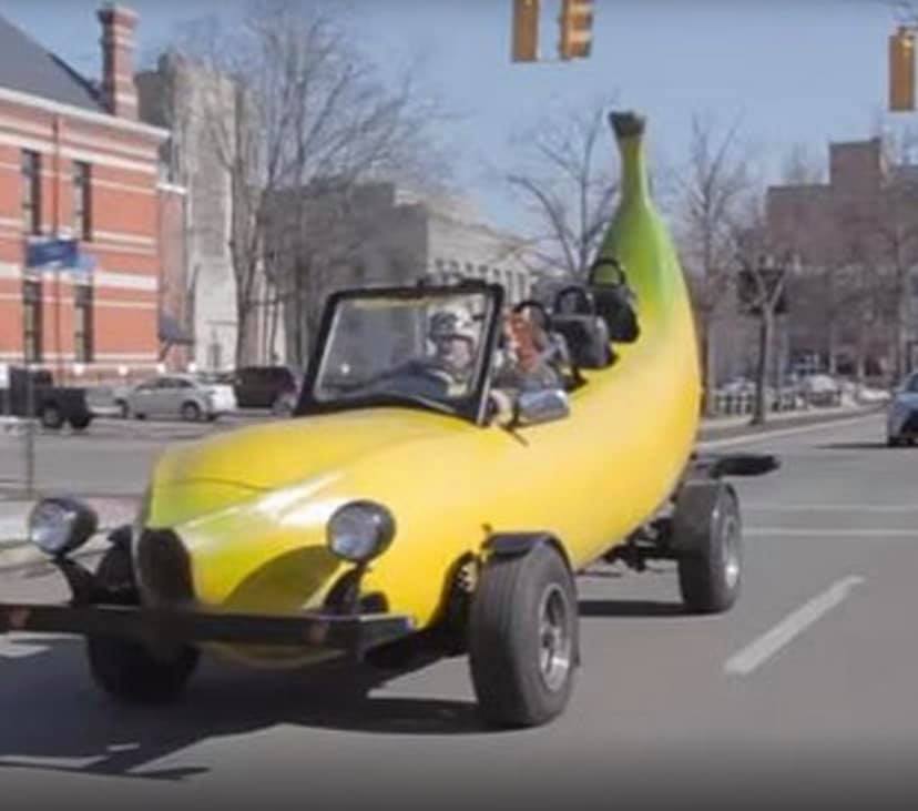 banana car.jpg