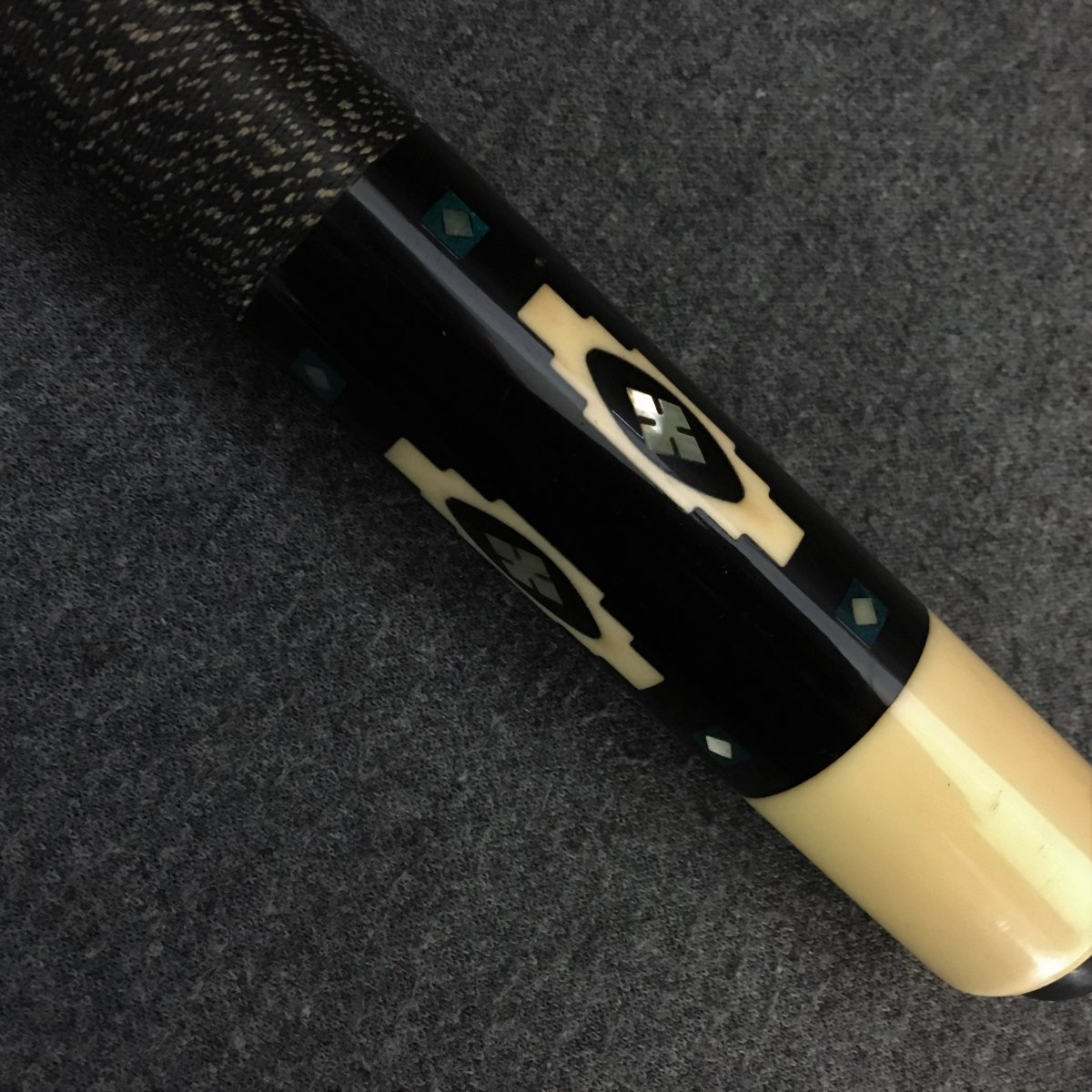 custom cue 1aaa.JPG