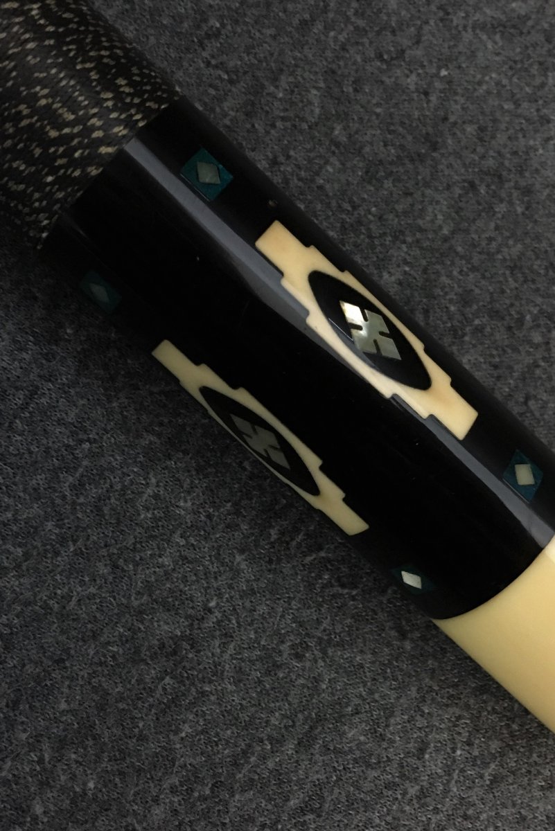 custom cue 1aaa.JPG