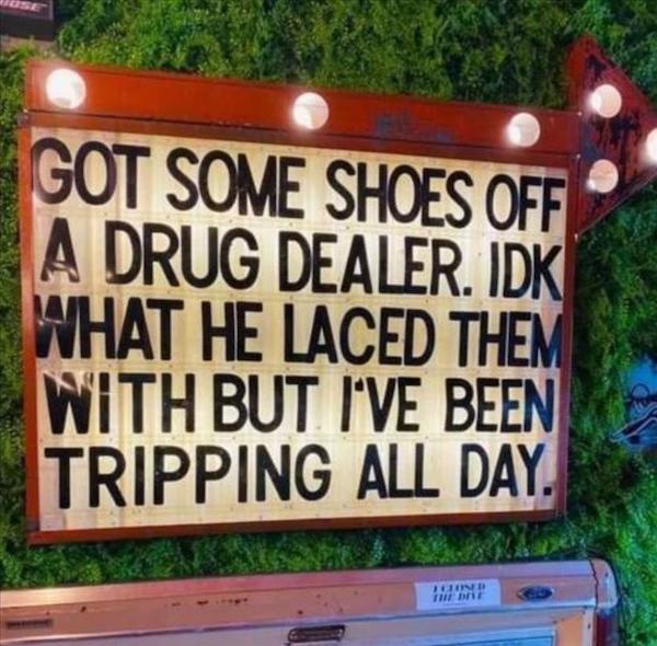 Daily-Afternoon-Randomness-DAR-Hotness-Humor-Humanity-Funny-Pictures-020322-219.jpg