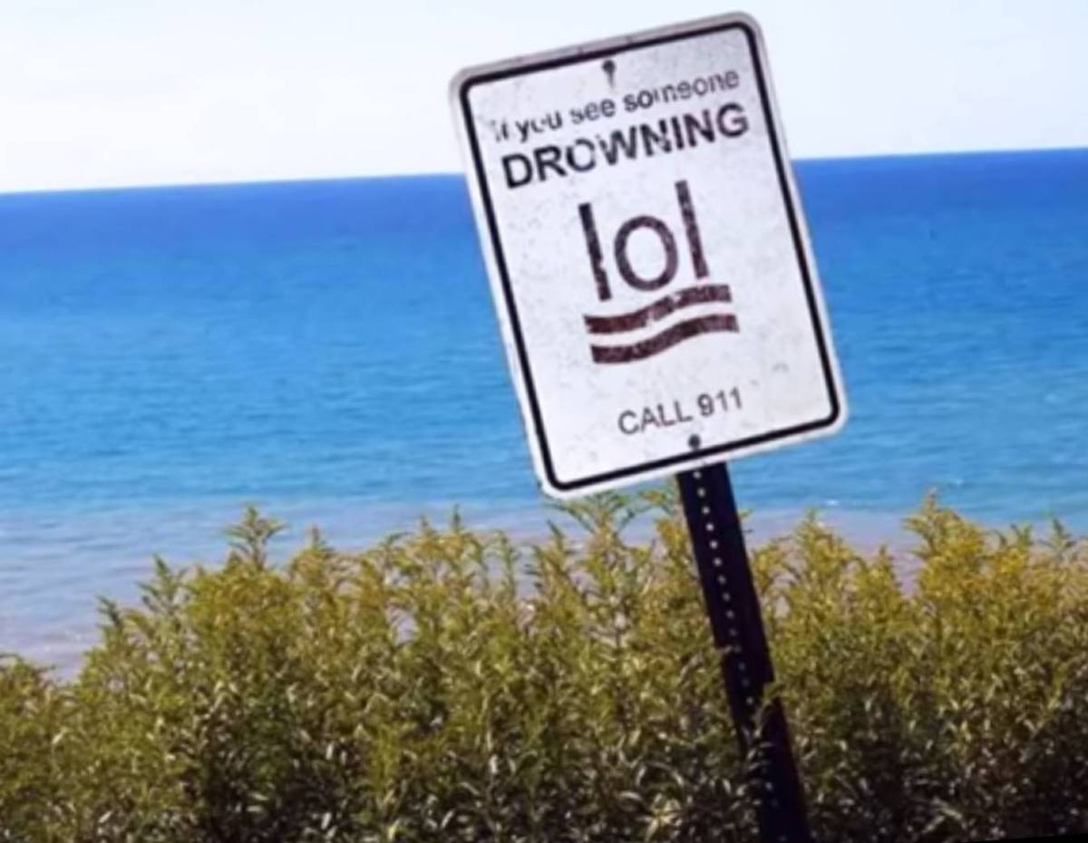 drowning sign.jpg