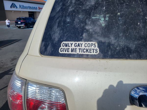 gaycops.jpg