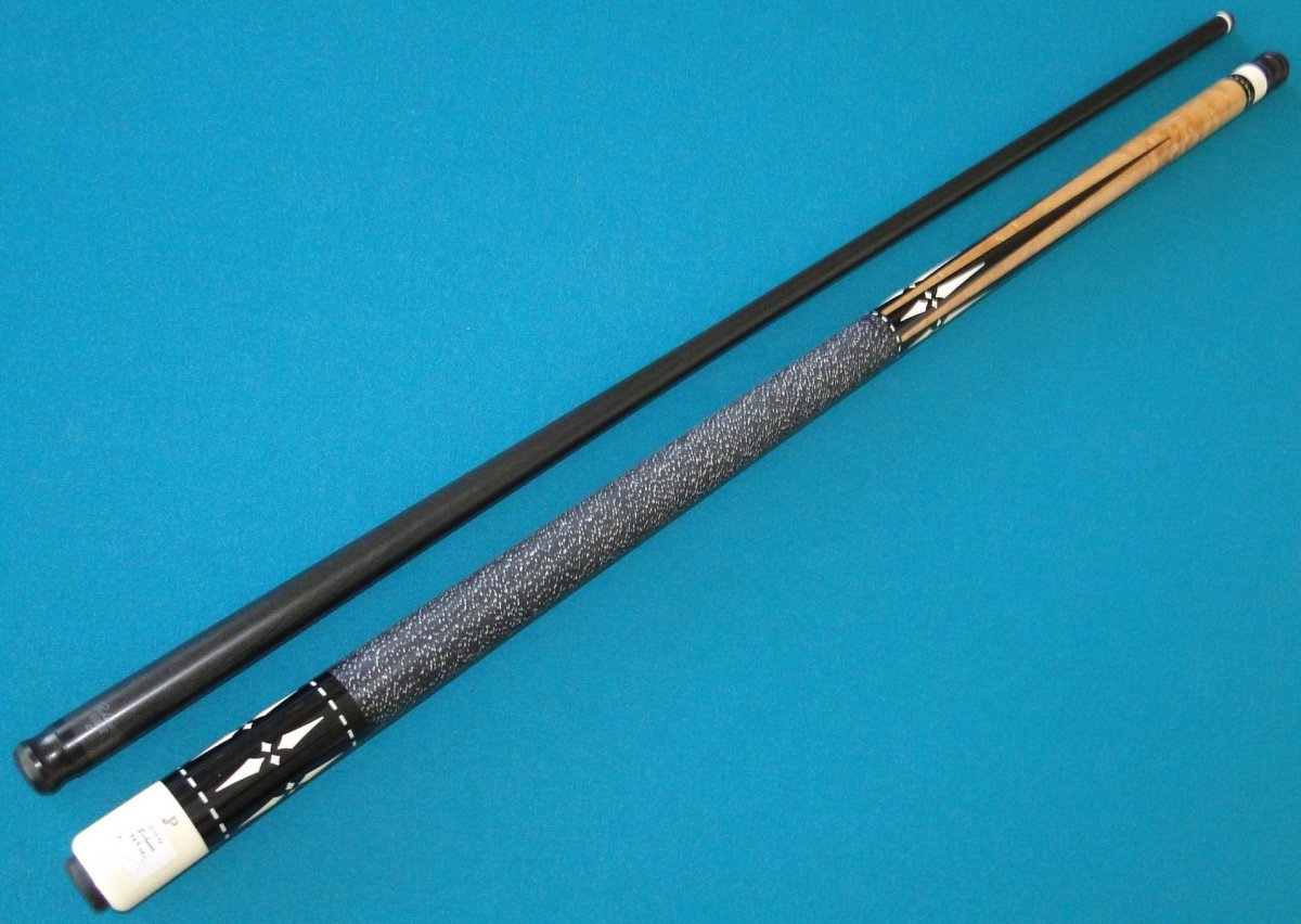 pechauer-cue-jp16-rogue1.jpg