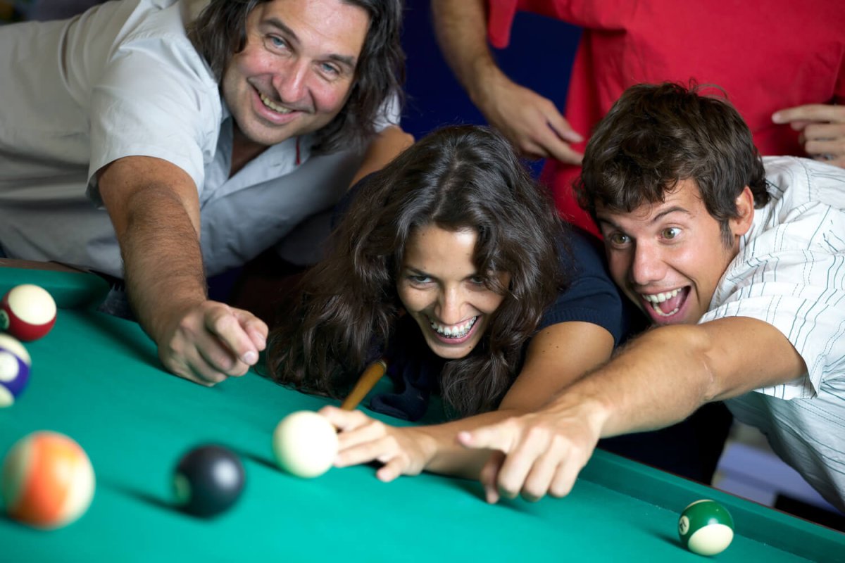 pool-players-at-home.jpg