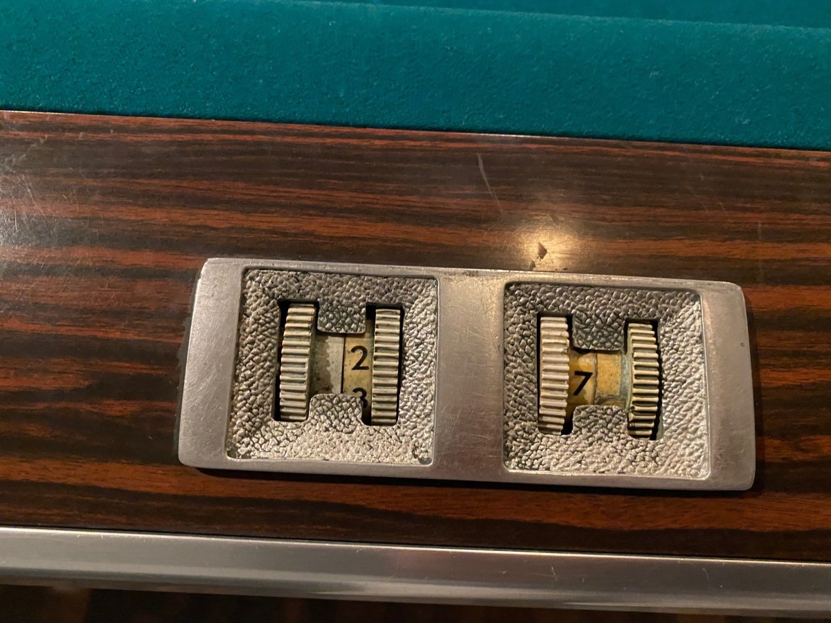 Pool Table2.jpg