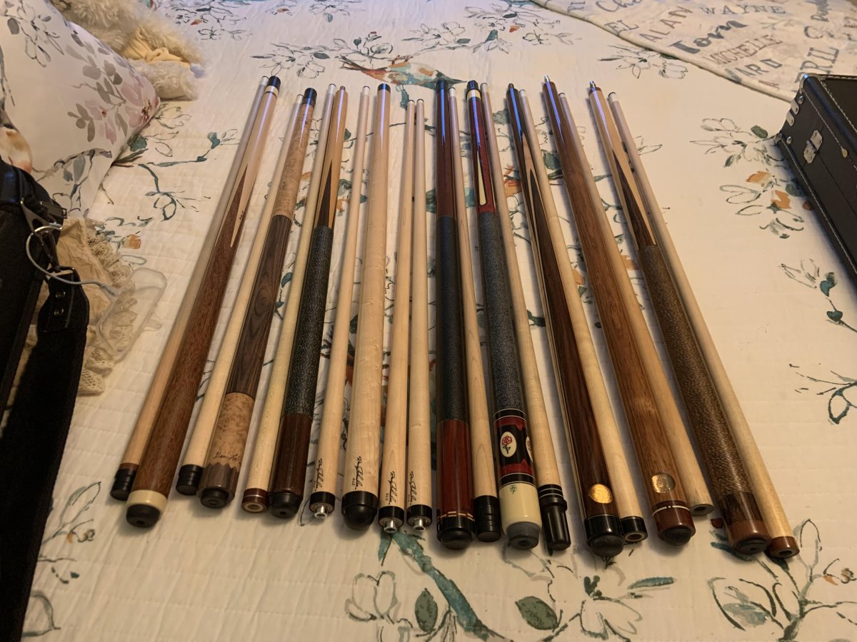 poolcues22.jpg