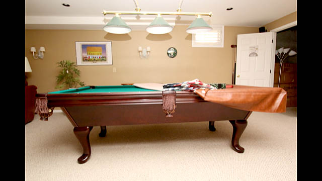 PoolTable.jpg