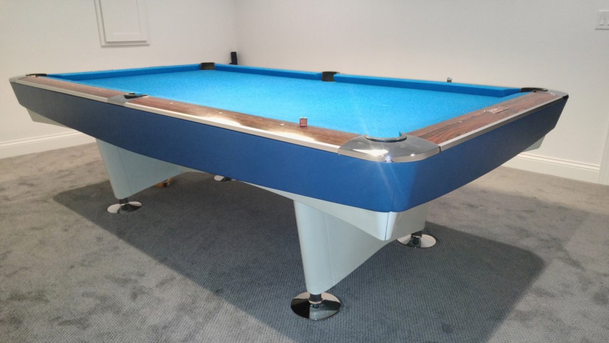 poolTablePorn.jpg