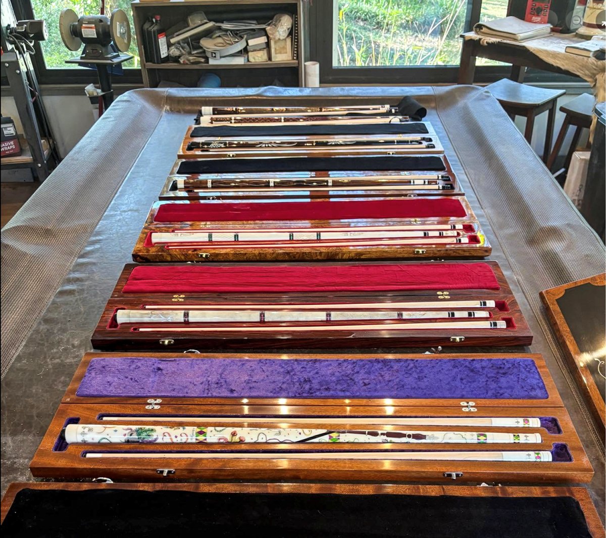 RBlack Cues 01.jpg