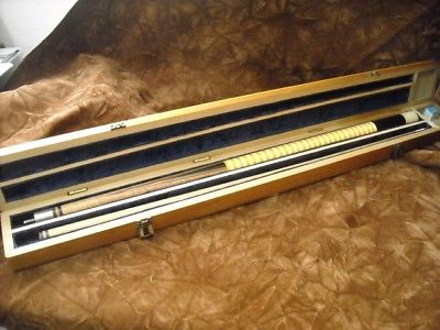 Vintage-Joss-Pool-Cue-in-Wooden-Case.jpg