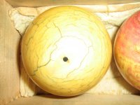 carom balls 002.jpg