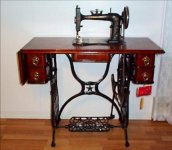 SewingMachine2-774402.jpg