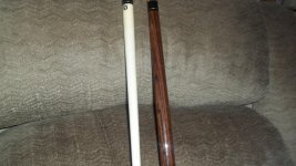 pool cues 002.jpg