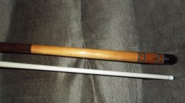 pool cues 003.jpg