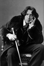 220px-Oscar_Wilde_portrait.jpg