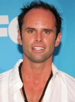 600full-walton-goggins.jpg