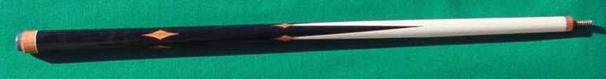 Players Cue Ebony diamon in handle.JPG