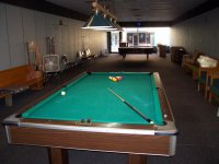 pool room cues 034.jpg