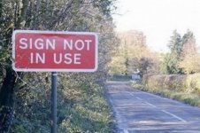 arguably-some-of-the-most-pointless-signs-ever-made-25-photos-25.jpg