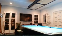 POOL TABLE.jpg