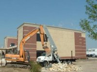 Toms pool hall crane lift 003.jpg