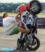 pyzamfatwheelie.jpg