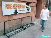 pyzamfreeairguitar.jpg