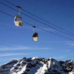 les deux alp gondola