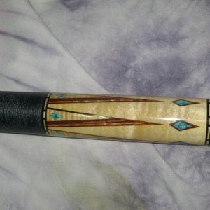 Butt:Curl Maple,6-points One sided, Inlay: Tiger Maple,Turqouise, Narra, Rings: Ebony, Wrapped: Irish Linen, Buttcap: Black Fibra
