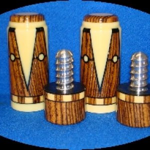 Bacote Twins