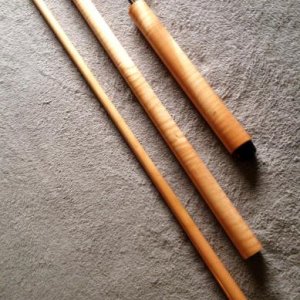 Custom Break & Jump: I'm not sure of the builder as Ray Martin ordered it for me during my summer of private lessons in '89.
It breaks really strong &