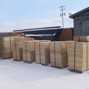 SMALL EXPORT SHIPMENT OF HARD MAPLE SHAFT SQUARES