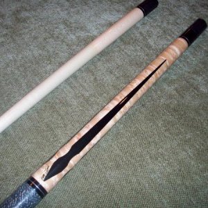 Olivier 1
This is the first Custom cue I ever owned