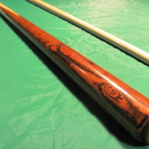 Mueller's Professional Hustler bar cue - nice bacote wood.