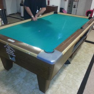 Brunskwick Coin Op 7ft bar box