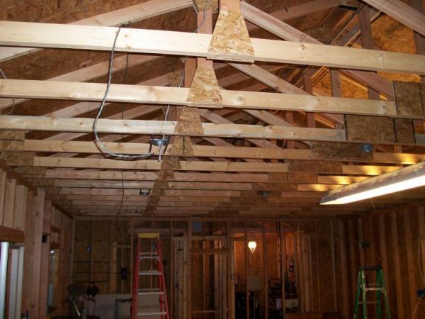 0034
another view of the ceiling trusses with wiring