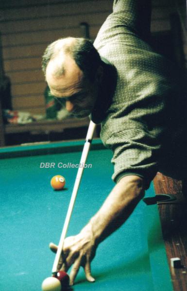 1041  Nick Mannino

Had the undue honor of being victim to Earl Strickland's 10 in a row for $1,000,000.