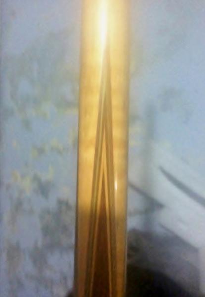 4 points are razor sharp and consist of brown green brown vaneers that measure 22.5"from butt to end of vaneers there are no holidays or broken vaneer