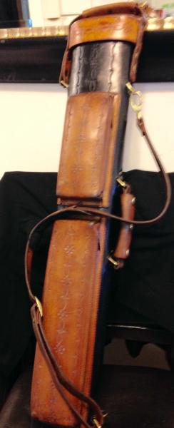 Beautiful patina on the leather!