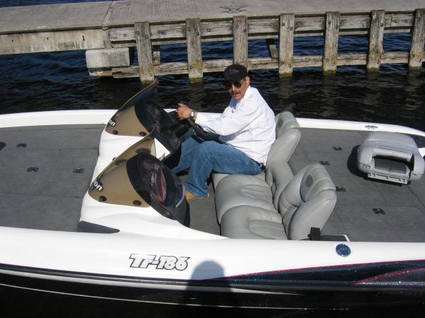 bobs boat 002