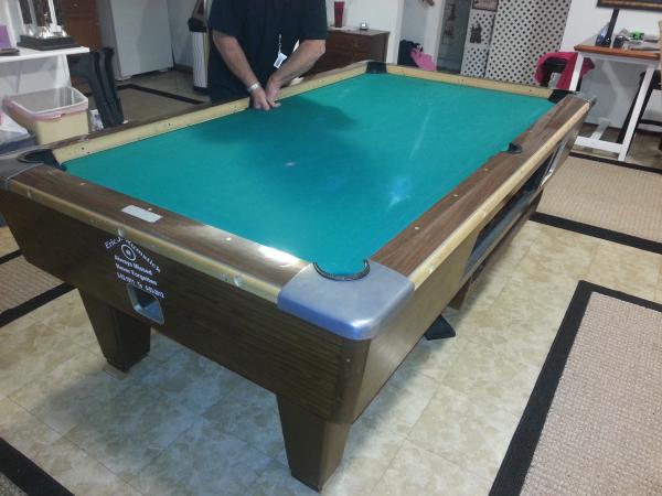 Brunskwick Coin Op 7ft bar box