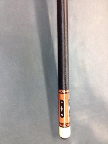 Cue for Austin Giarde....old school design with leather wrap, some ebony points and windows, and a little MOP