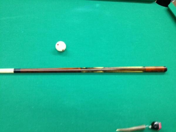 Cue for Austin Giarde....old school design with leather wrap, some ebony points and windows, and a little MOP