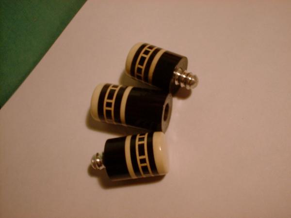DSCF0497
  Custom made  Ebony  and Ivory  in Radail Pin