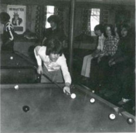 In 1978 after learning from Mr. Mosconni about the balance point of a cue and thus how to hold it I'm seen here in bad form.  It wouldn't be until 201